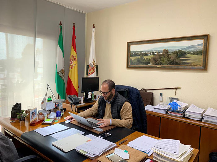 El alcalde de Castellar de la Frontera, Adrián Vaca Carrillo